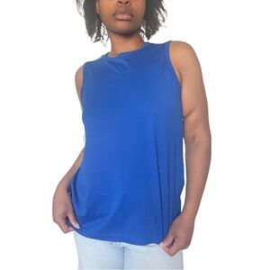 Vibrant Blue Fitted Tank Top with Rounded Neckline